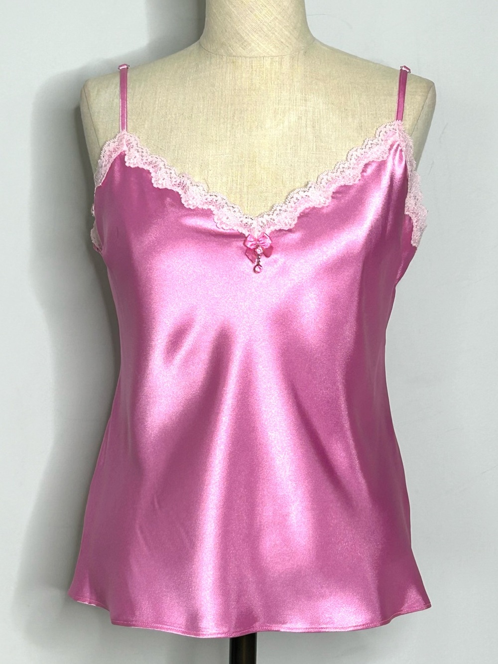 Y2K l.e.i. Pink Satin Lace-Trimmed Cami with Jewel Charm size Large